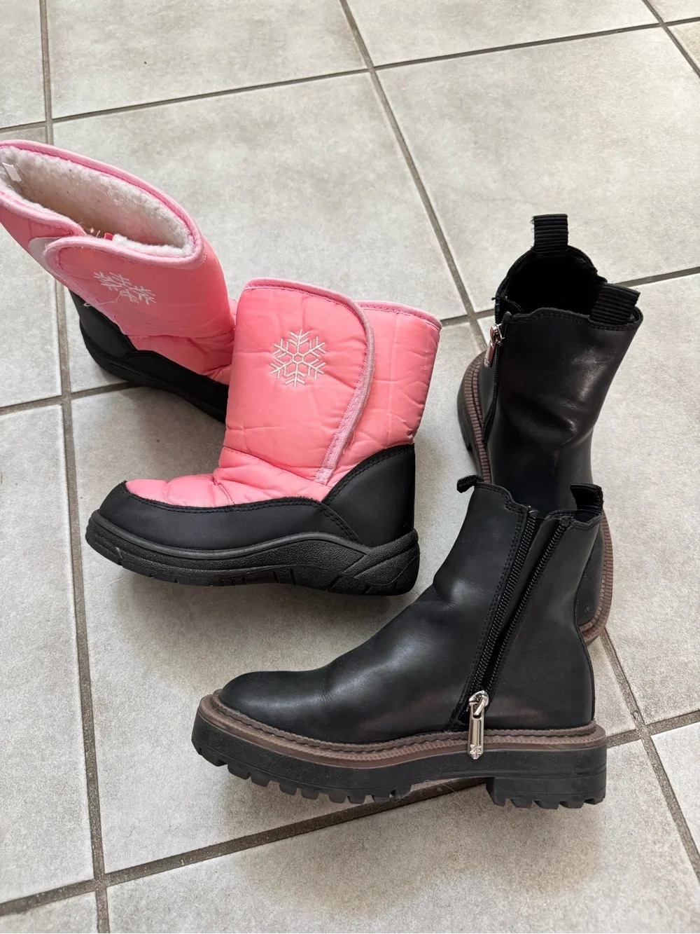 Sam Edelman Kids Black Chelsea Boots